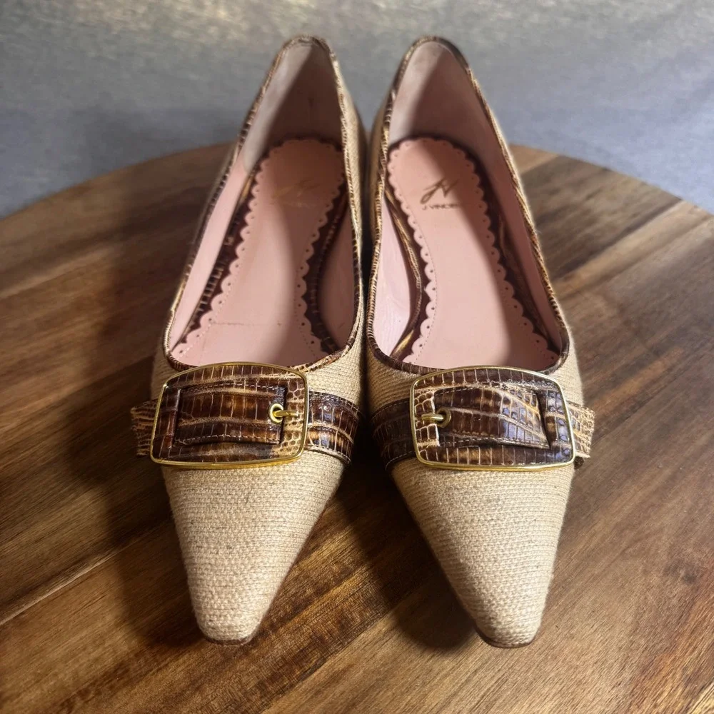J Vincent Twiggy Tan Raffia Croc Embossed Leather Buckle Wedge Pumps 6M Brazil